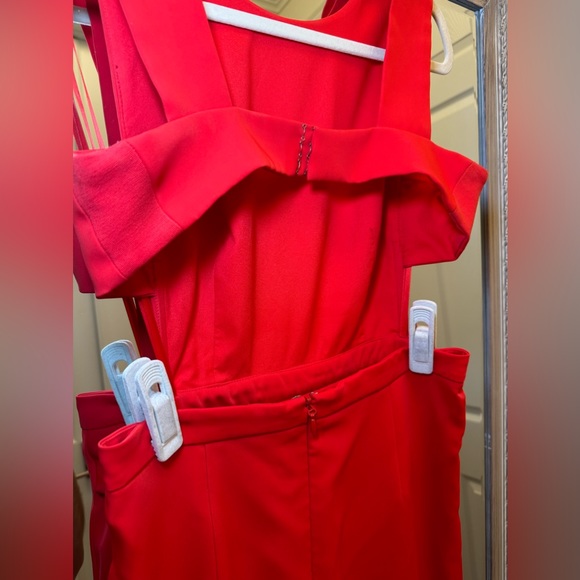 BCBGMaxAzria Open Back Watermelon Red Small Gown - Picture 4 of 8